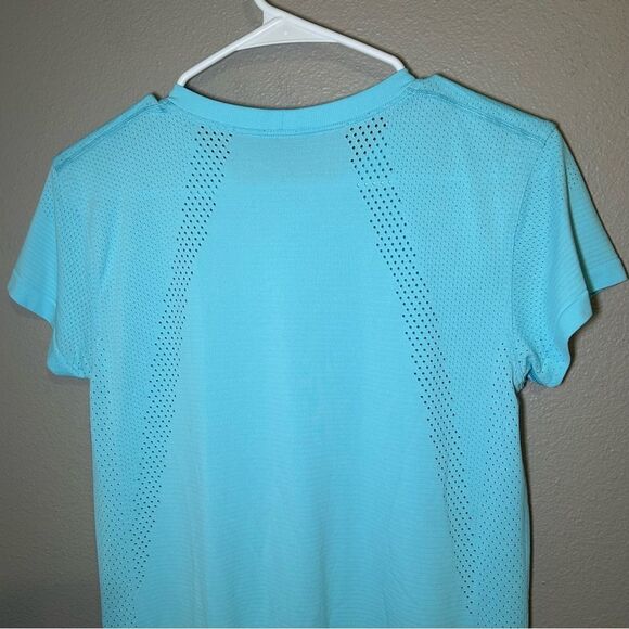 Lululemon Train To Be Cyan Blue Short Sleeve Shirt Women’s Size Small 6 - Picture 8 of 10